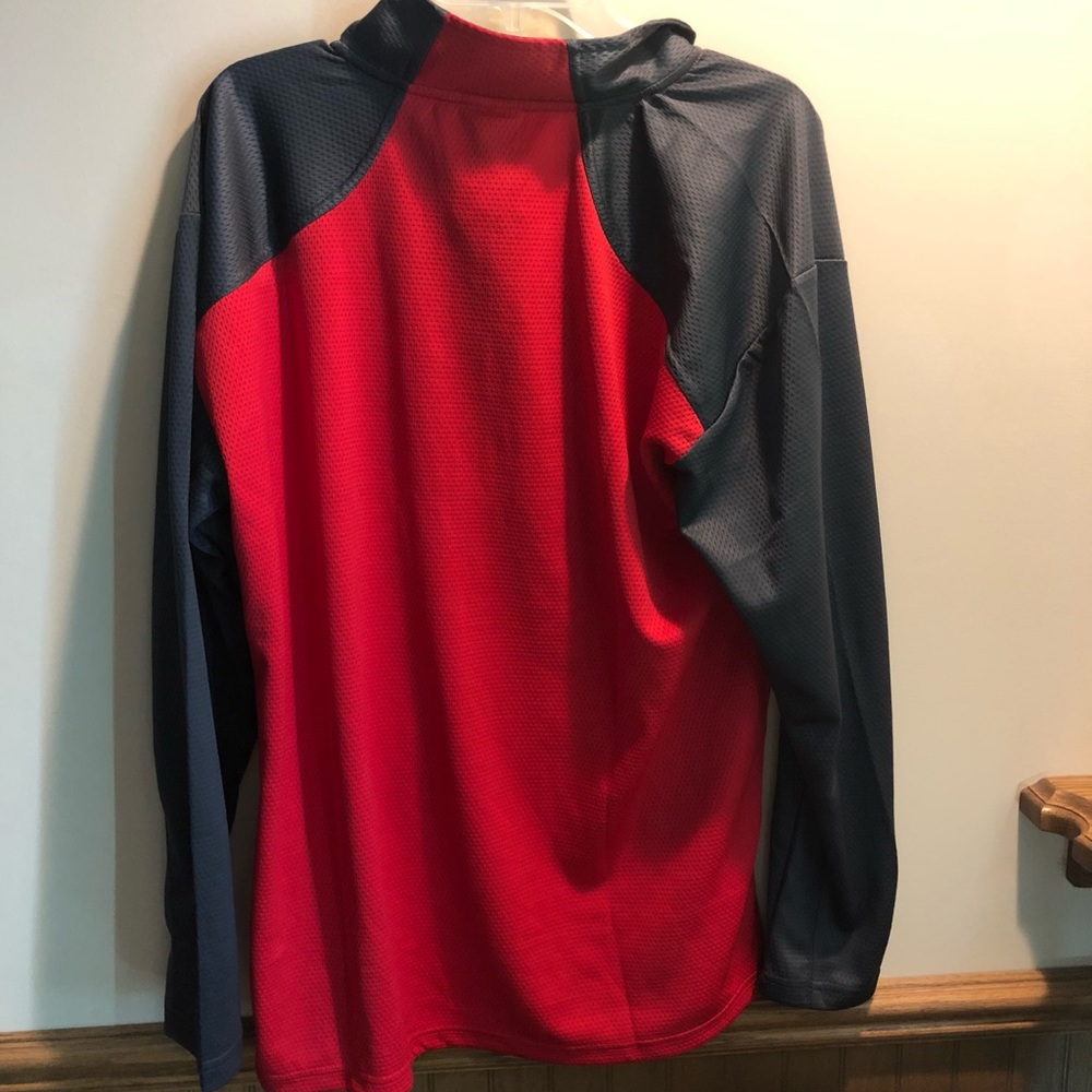 Wisconsin Badgers Pullover - Picture 2 of 2